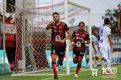 Moya y McDonald tienen 5 juegos cada uno. Foto: LDA.