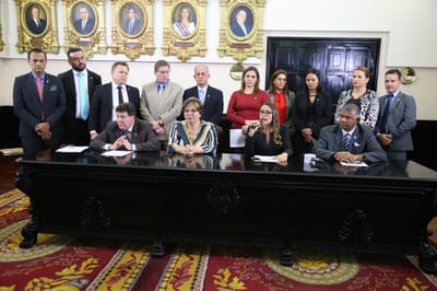 Estpn son los diputados que amenazaron al presidente Carlos Alvarado con no aprobar proyectos de ley, si firma la norma técnica para regular el aborto terapéutico. (Cortesía).