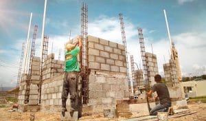 Un 21,6% de los trabajadores de la construcción reportaban al trimestre anterior afectaciones en sus condiciones laborales a raíz de la pandemia. (Foto: CRH/ Imagen con fines ilustrativos)