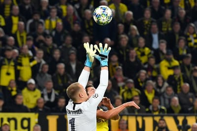 Marc André Ter Stegen fue la figura para que el Barcelona sacara un empate. Foto: AFP.
