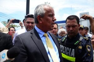 Aunque el nuevo Ministro de la Presidencia, Víctor Morales, posee experiencia política, la coyuntura actual es muy complicada. (CRH).