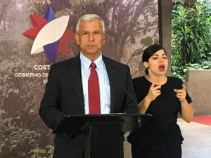Victor Morales, ministro de la Presidencia indicó que no tienen fecha de convocatoria de proyecto de ley para regular plataformas digitales en el país.