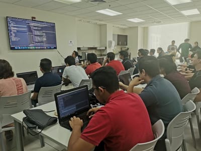 Campeonato consta de 30 horas. (Imagen del Facebook Programathon CR).