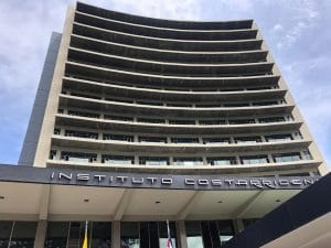 El ICE se opone a la redacción actual del proyecto de ley de generación distribuida. (Foto: Archivo CRH)
