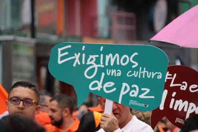 Marcha Día Internacional para eliminar la violencia contra las mujeres.