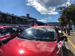 Los taxistas acusan al Gobierno de no hacer nada para ayudarlos. (Archivo/CRH).