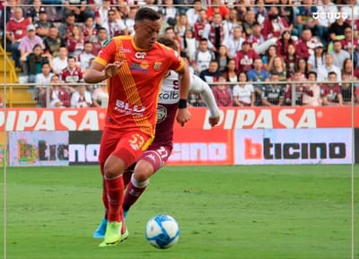 Reyes sancionado 3 partidos. Foto: Herediano.
