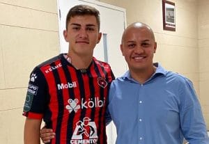 Fernán Faerrón junto a su representante José Luis Rodríguez de Fútbol Consultans. Foto: Instagram José Luis Rodríguez.
