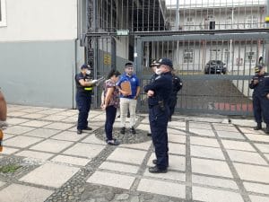 Funcionarios del Ministerio de Salud llegaron al bulevar de la Asamblea Legislativa. (CRH).