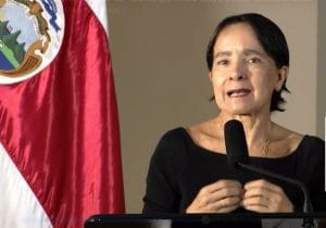 La viceministra de la Presidencia, Silvia Lara, detalló el cronograma para recibir propuestas. (CRH).