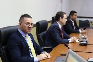 El diputado Wagner Jiménez (izquierda), también del PLN, sostuvo que no es momento de crear nueva burocracia estatal. (Cortesía/Asamblea).