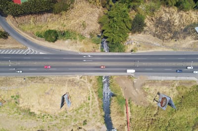 Imagen del paso por el puente sobre el río Torres, en la ruta San José-Alajuela. Cortesía Ruta Uno