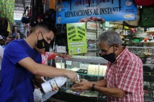 Uso de mascarillas en el Mercado de Mayoreo. Con fines ilustrativos. Foto:Municipalidad de San José.