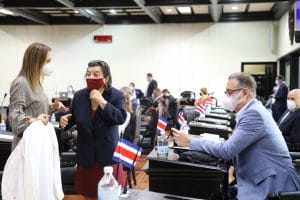 El diputado Roberto Thompson, del PLN, cuestionó la falta de soluciones para reactivar la economía. (Cortesía/Asamblea).