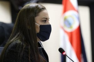 La legisladora Ana Lucía Delgado, del PLN, dijo que el Gobierno engaña a la Asamblea Legislativa. (Archivo/CRH).