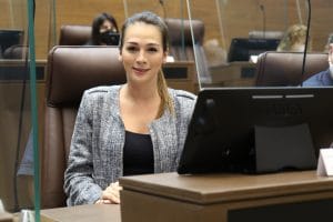 La diputada María José Corrales, del PLN, dijo que se siente bien. (Cortesía/Asamblea).