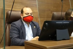 El diputado Pablo Heriberto Abarca, del PUSC, sostuvo que las iniciativas generarían más despidos, aumento de precios y disminuirían la competitividad. (Archivo/CRH).