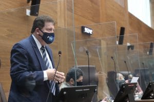 El diputado Walter Muñoz, del PIN, impulsa la iniciativa de ley. (Archivo/CRH).