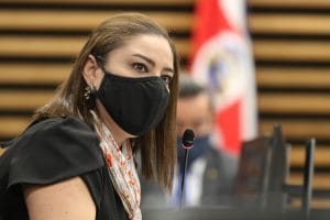 Diputada Ana Lucía Delgado: "cada día se suman más preguntas y dudas". (Archivo/CRH).