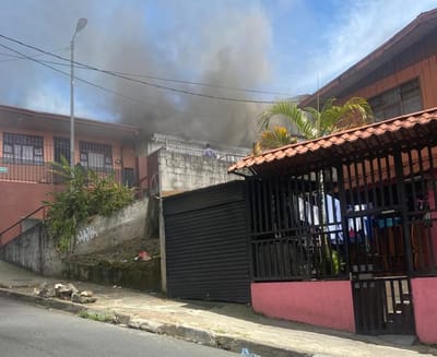 Las estructuras fueron consumidas por las llamas en un 60%.