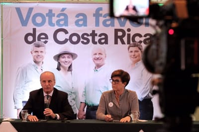 Figueres y su exjefa de campaña, Alicia Fournier (Marco Monge -PLN)