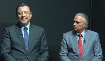 El presidente Rodrigo Chaves Robles y el canciller, Arnoldo André Tinoco (Archivo)