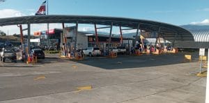 Acuña Cabrera hizo la compra en esta bomba. (CRH).
