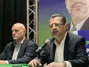 Rodrigo Chaves y Stephan Brunner, presidente y vicepresidente electos (Foto: CRH)