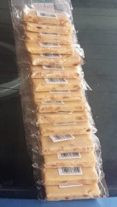 Cajetas que el joven sale a vender