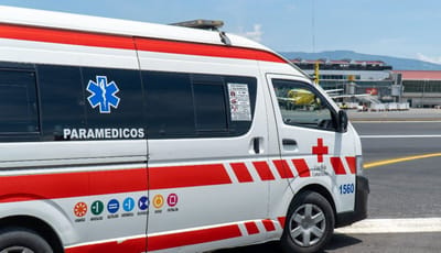 Fotografía con fines ilustrativos de una ambulancia. (Archivo | CRHoy.com)