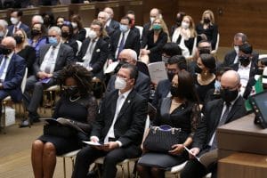 El presidente llegó acompañado por su gabinete de ministros. (Foto: Asamblea)