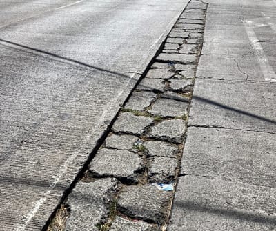 Imágenes de los daños detectados en la radial de Alajuela. Lanamme