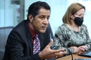 El ministro de Hacienda, Nogui Acosta, deberá explicar la metodología del marchamo a los diputados. (Foto: Minor Solís)