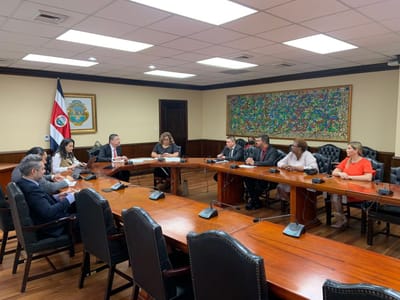 La reunión se dio en Casa Presidencial. (Foto: cortesía)