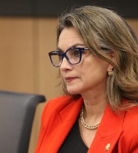 La diputada del PLP, Kattia Cambronero impulsa la ley. (Foto: Asamblea)