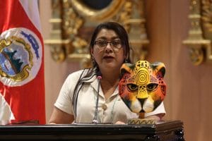La diputada del PLN, Sonia Rojas, es la primera mujer indígena que llega al Congreso. (Foto: Esteban Rojas)