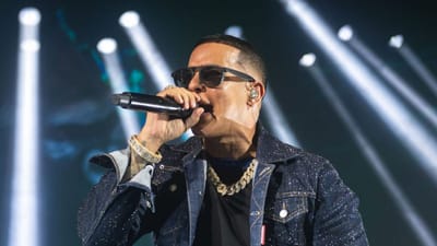 El rapero puertorriqueño publicó un video de sus conciertos en Costa Rica a través de las redes sociales.