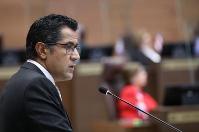 El ministro Nogui Acosta compareció ante los diputados. (Foto: Asamblea)