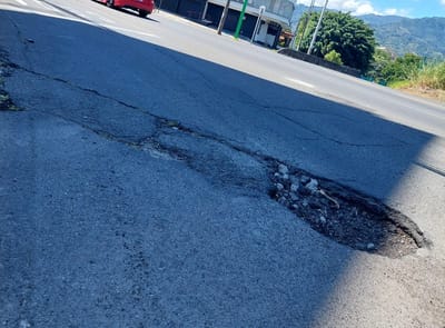 Hueco situado en el cruce de la radial a Pavas con Circunvalación. Cortesía Guillermo Madrigal