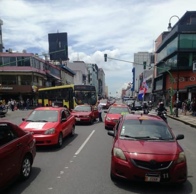 Taxistas en protesta el martes 26 de setiembre de 2023. Cortesía Ricardo Venegas
