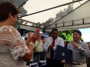  Chinchilla hizo entrega del terreno en 2014 | Archivo
