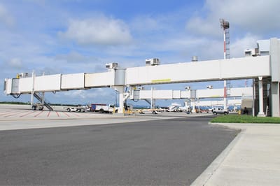 Imagen del Aeropuerto Internacional Daniel Oduber Quirós, en Liberia. Cortesía MOPT