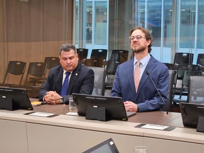 Federico Cruz llegó en compañía de su abogado. Foto: CRH
