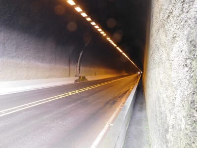 Túnel Zurquí, en la ruta 32, entre San José y Limón. Cortesía Conavi
