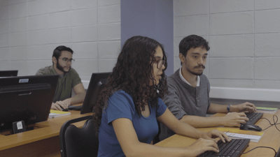 El objetivo del proyecto es virtualizar los temas del curso de Precálculo y Cálculo I, por lo que se diseñaron, videos, aplicaciones interactivas para la adquisición del aprendizaje. Foto: UCR