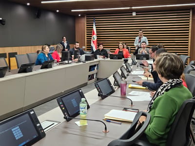La comisión del Sinart sesionó este lunes. Foto: CRH.