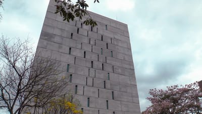 El edificio legislativo se construyó por medio del fideocomiso con el BCR.