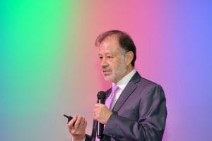 Augusto de la Torre, economista internacional. (Cortesía de Uccaep).