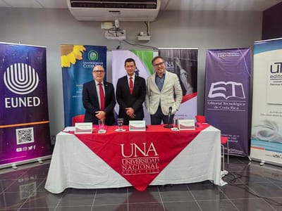 Francisco González Alvarado, rector de la UNA; Gustavo Gutiérrez Espeleta, rector de la UCR y presidente de Conare; y Alexander Jiménez Matarrita, coordinador de Edupuc,