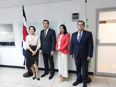 Ana Eugenia Rodríguez Zamora, Carlos Watson Carazo, Cinthya Arias y Federico Chacón Loaiza